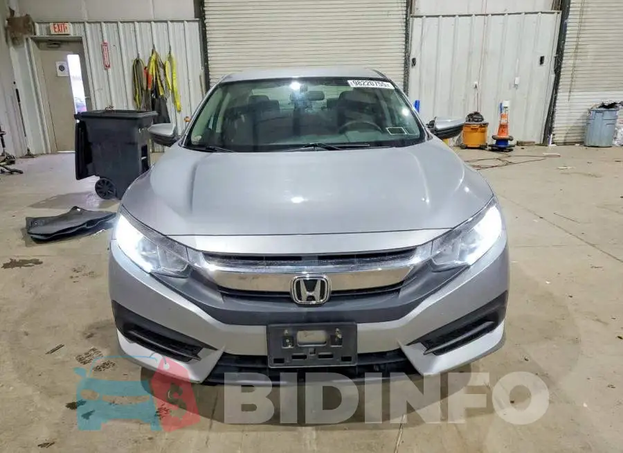 19XFC2F53HE221109 Photo# 5