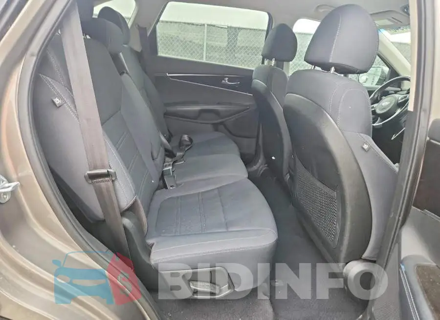 5XYPG4A37JG418478 Photo# 10