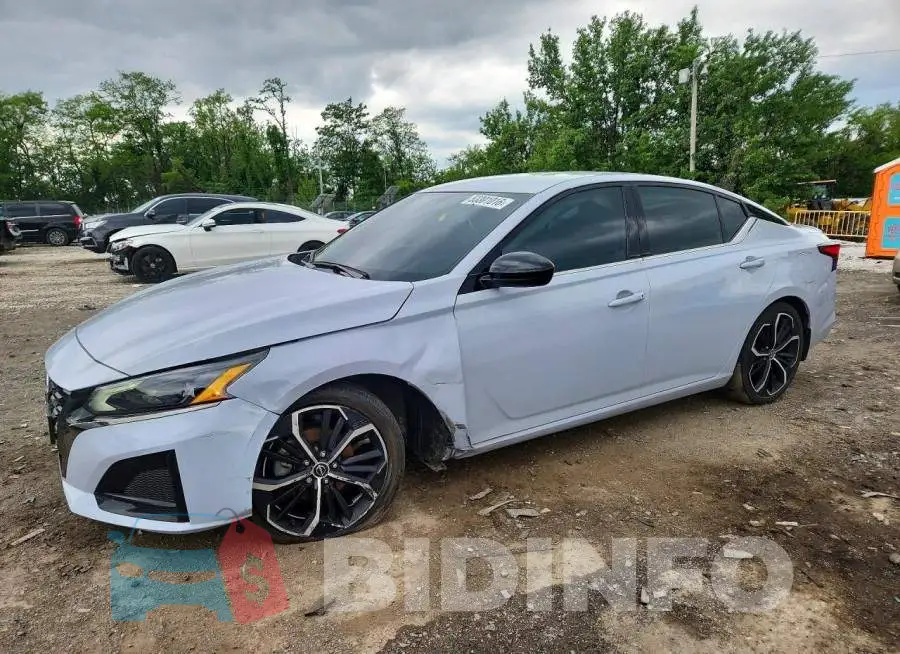 1N4BL4CV6PN424526 Photo# 1