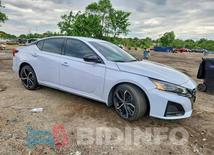 1N4BL4CV6PN424526 Photo# 4