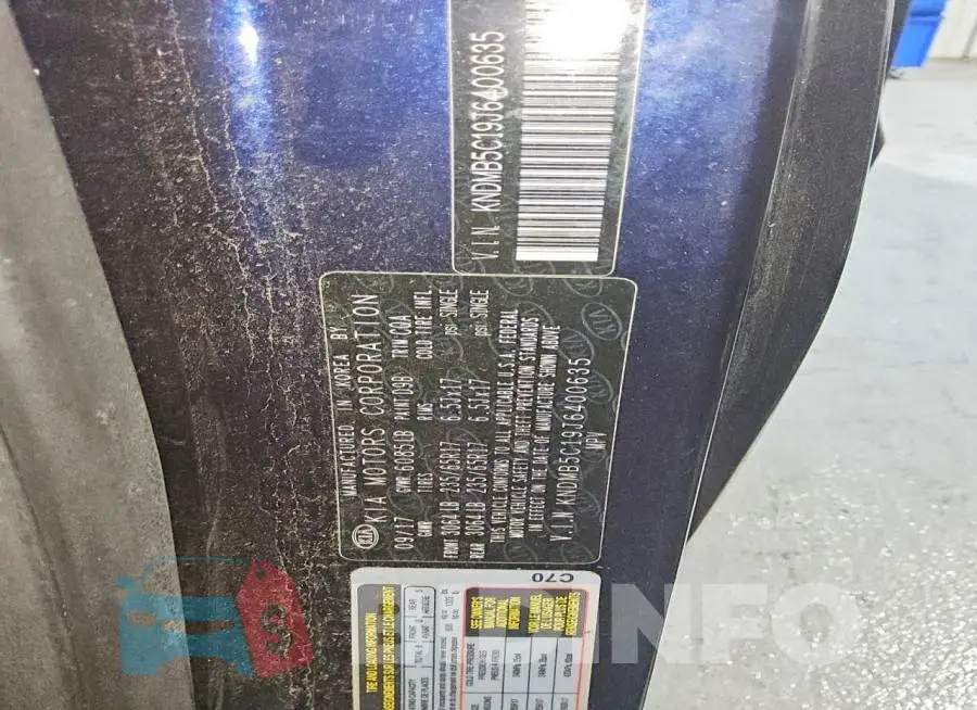 KNDMB5C19J6400635 Photo# 13