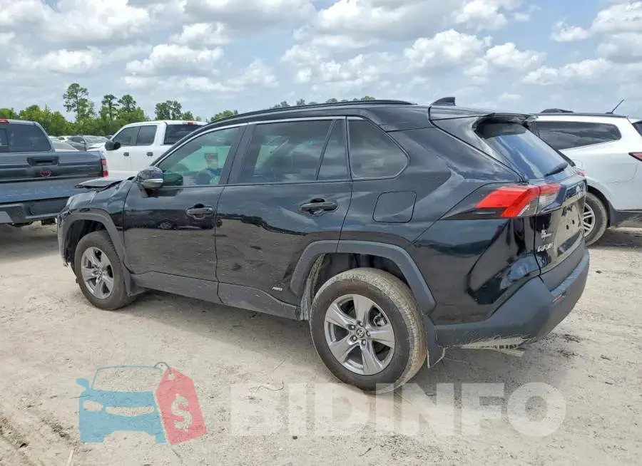 4T3RWRFV1RU161818 Photo# 2