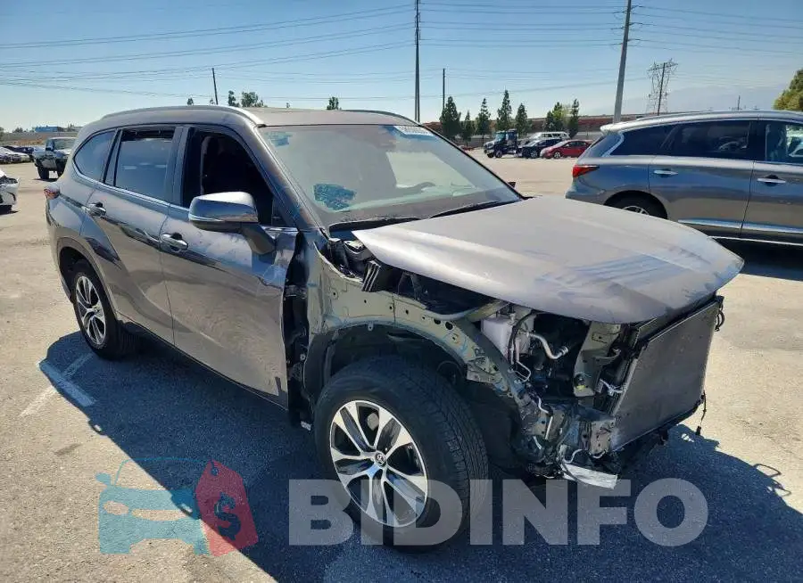 5TDKDRAH1RS533815 Photo# 4