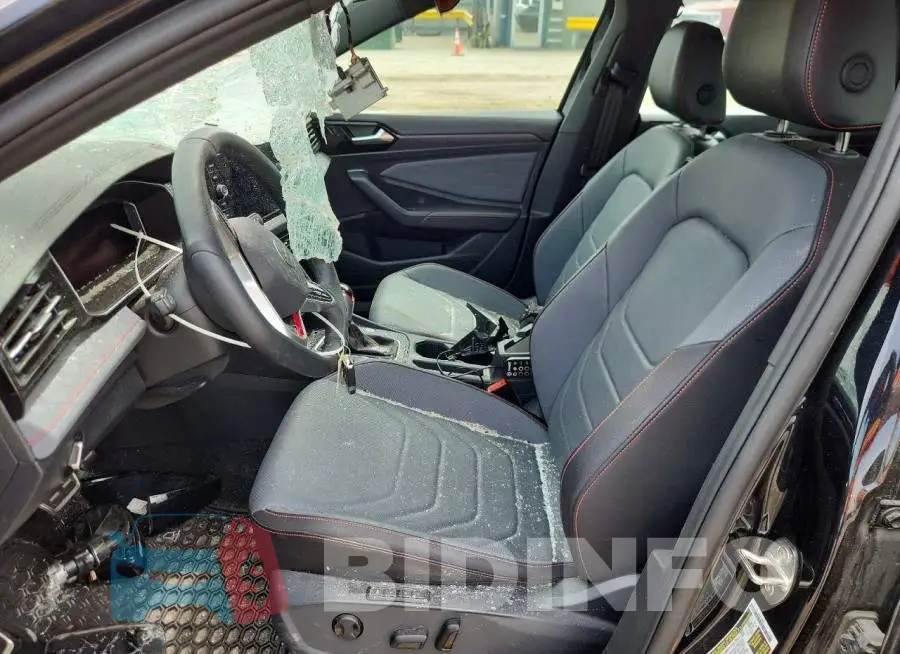 3VW2T7BU8SM087409 Photo# 7