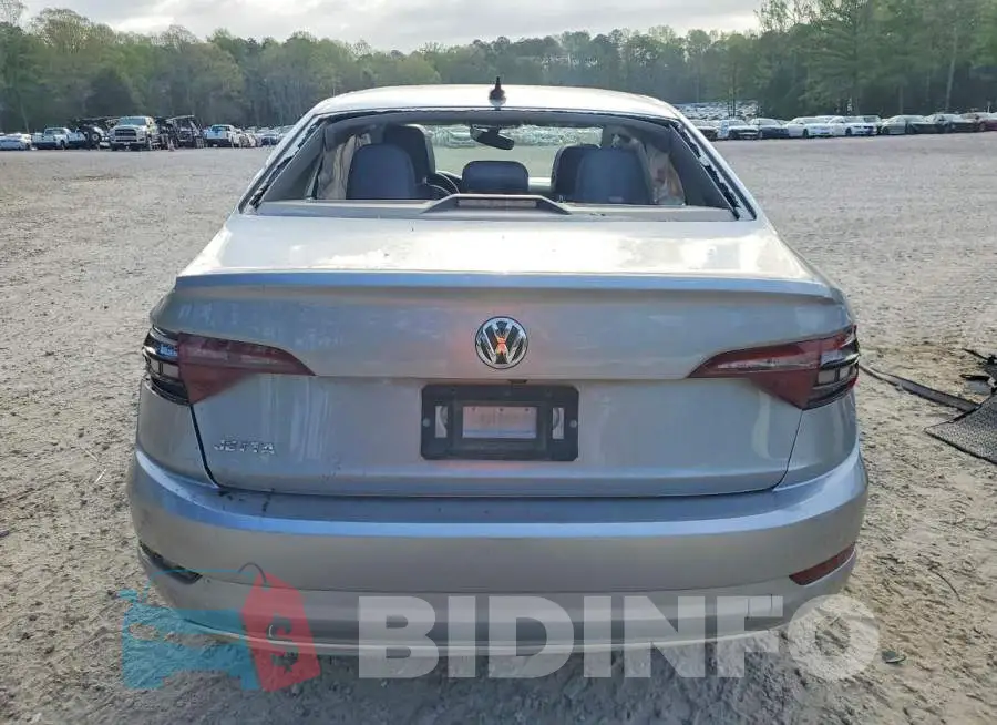 3VWC57BU8LM092013 Photo# 6