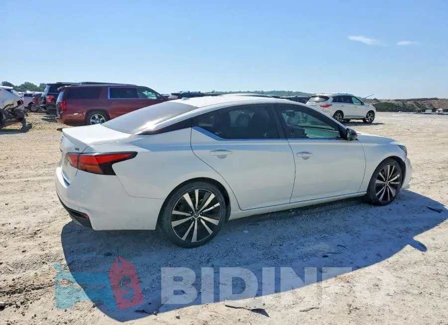 1N4BL4CV3LC230932 Photo# 3