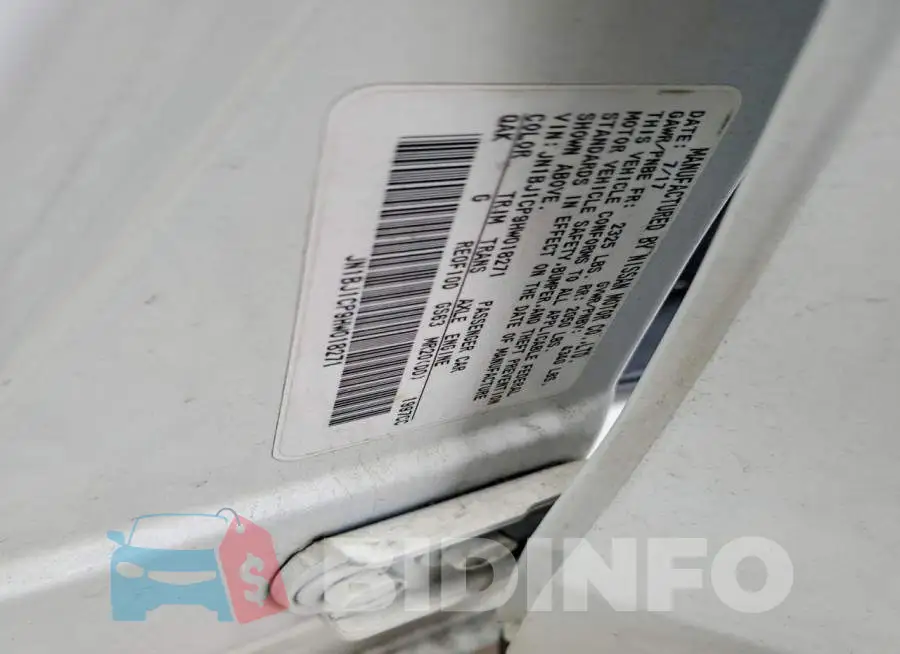 JN1BJ1CP9HW018271 Photo# 13