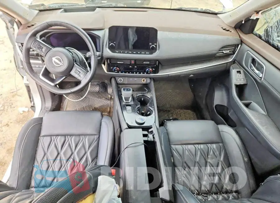 JN8BT3DD7NW272214 Photo# 8