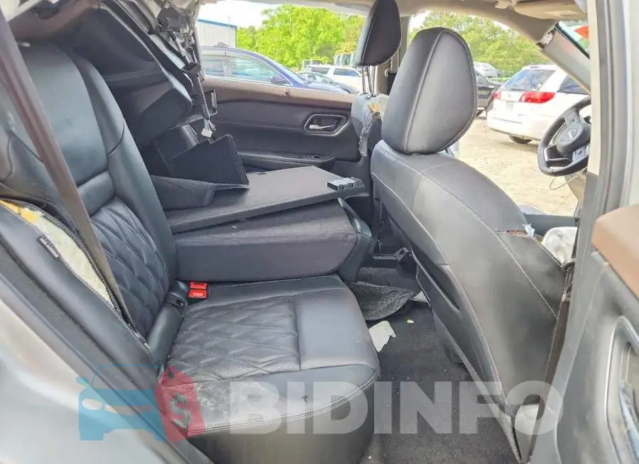 JN8BT3DD7NW272214 Photo# 11