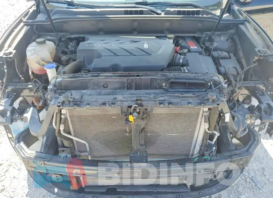 2LMPJ8LP0JBL22477 Photo# 12