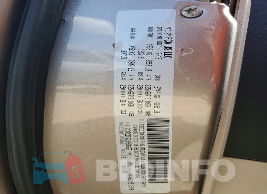 2C4RC1FG1JR316667 Photo# 14