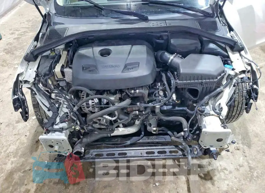 LYV402TM0JB171878 Photo# 11