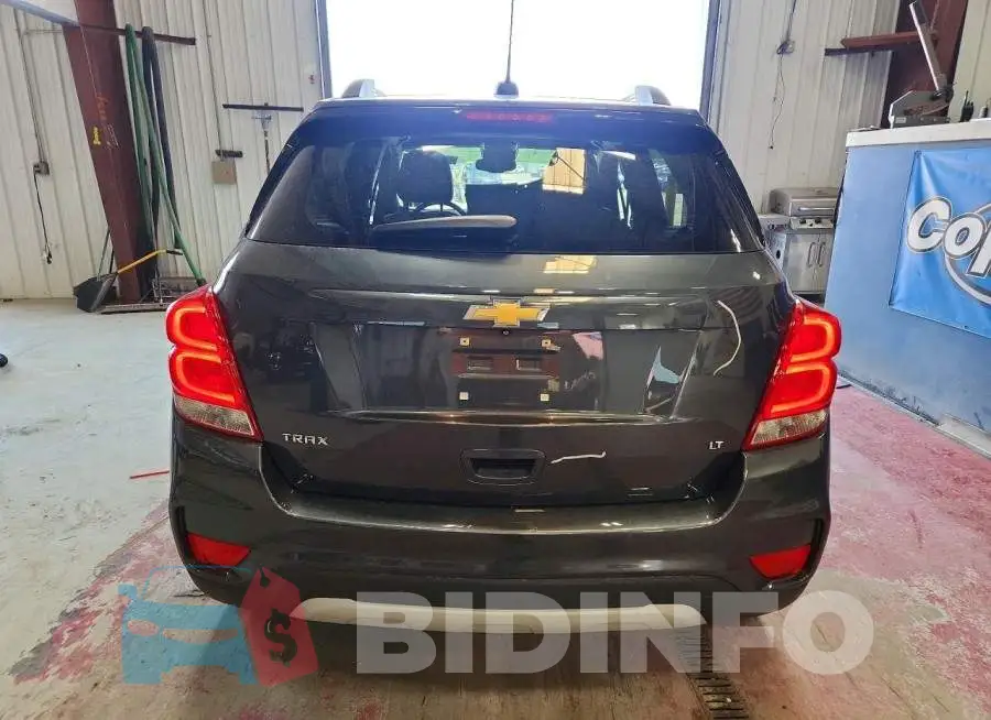 KL7CJLSB1JB677149 Photo# 6