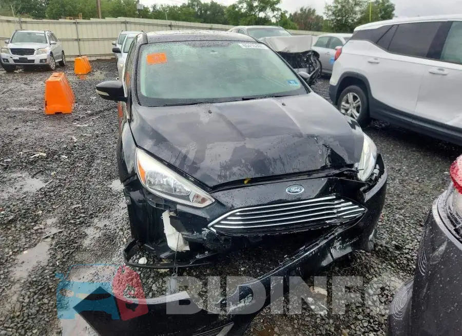 1FADP3J21JL214015 Photo# 5