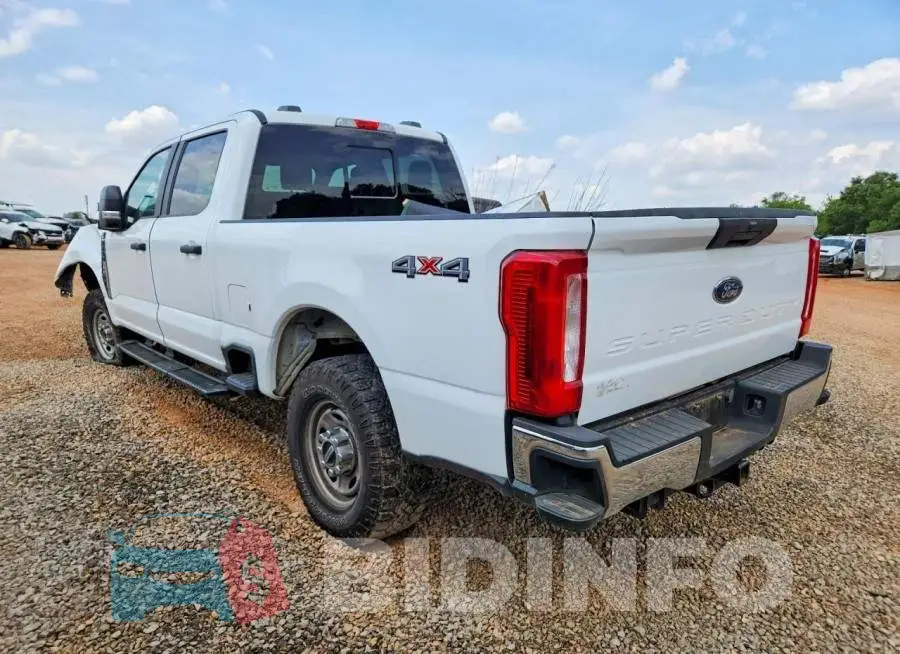 1FT7W2BA4RED38211 Photo# 2