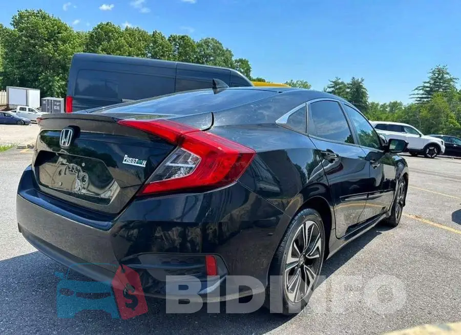 19XFC1F78HE211770 Photo# 3