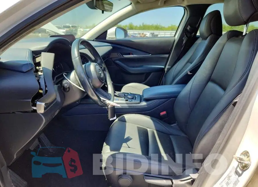 3MVDMABL9MM272227 Photo# 7