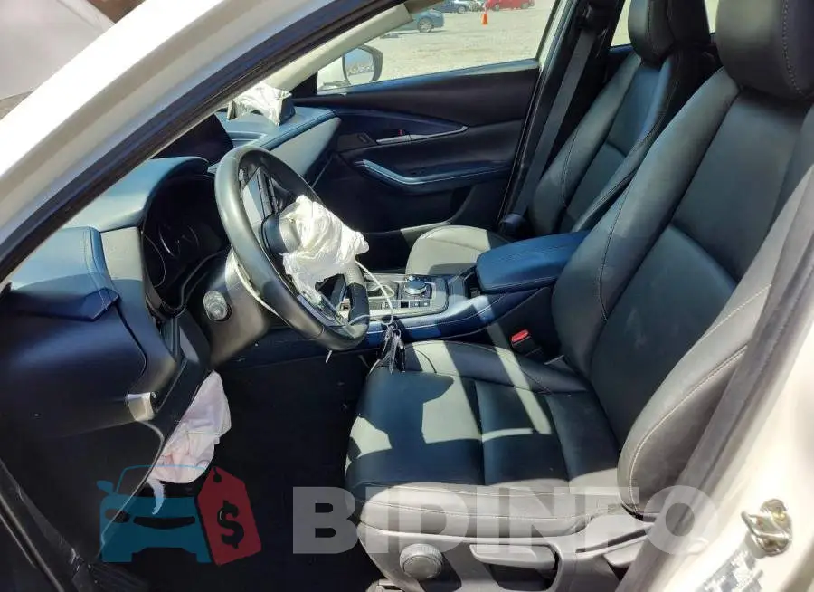 3MVDMBBLXMM226024 Photo# 7