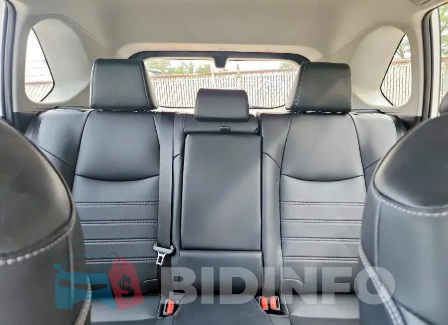 2T3A1RFV5RW432892 Photo# 10