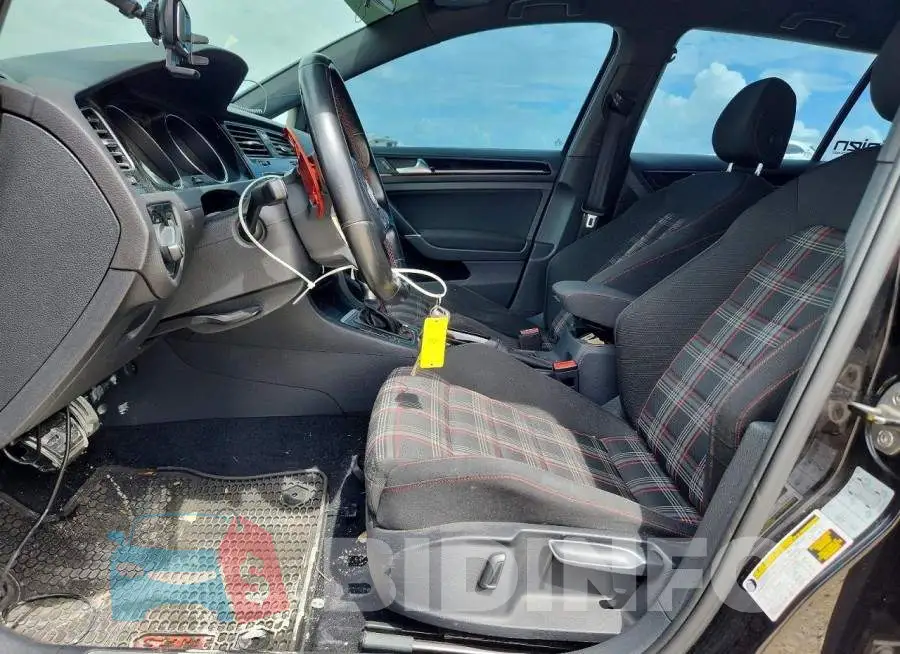 3VW4T7AU6HM015319 Photo# 7