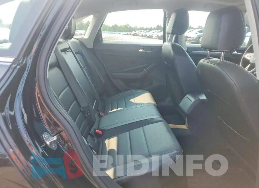 3VW7M7BU0NM007673 Photo# 10