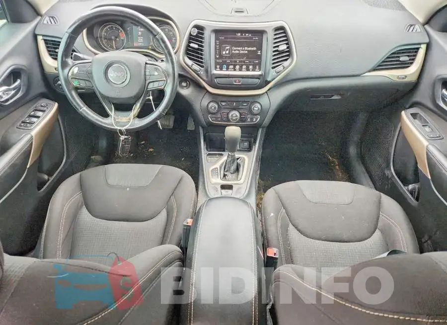 1C4PJLCB0HW650725 Photo# 8