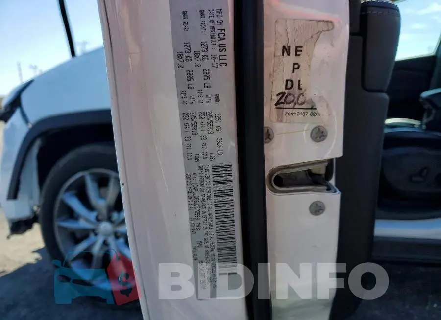 1C4PJLDB9JD572963 Photo# 13