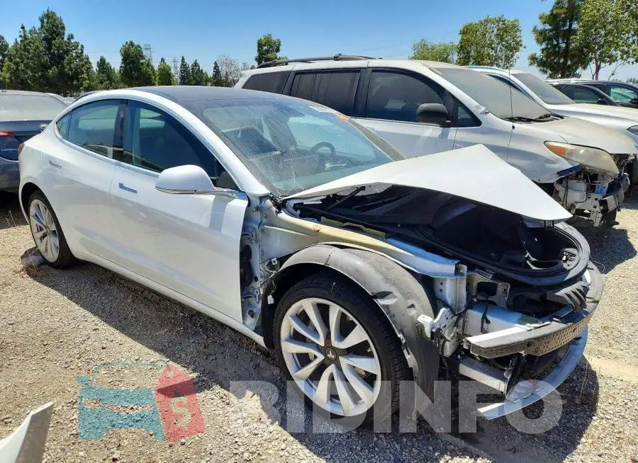 5YJ3E1EB2LF621700 Photo# 4
