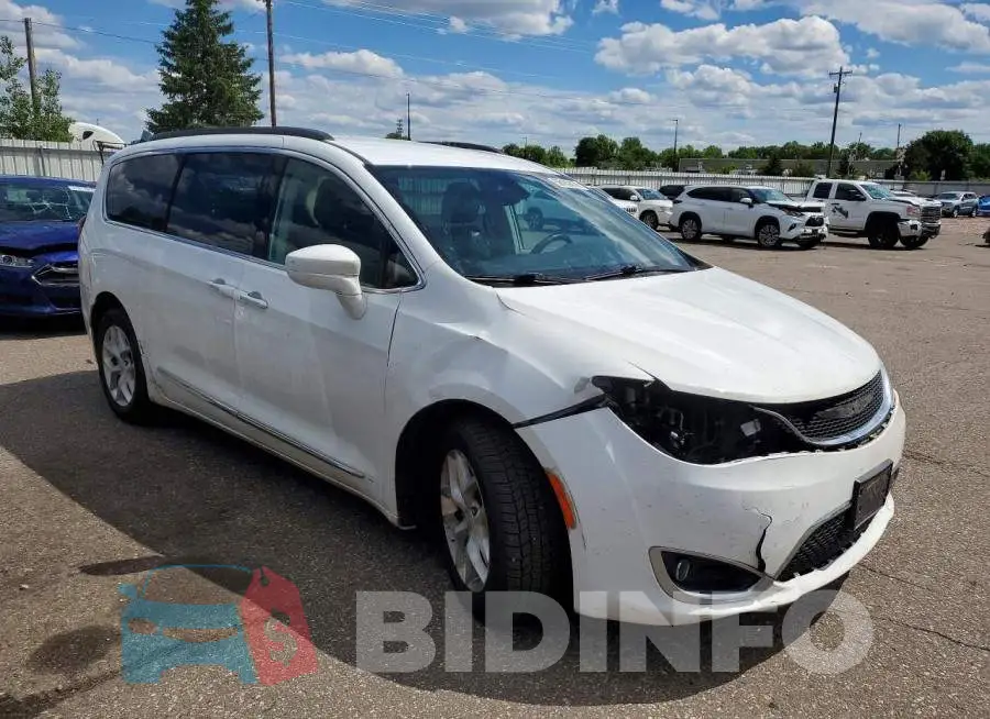 2C4RC1BG7HR541742 Photo# 4