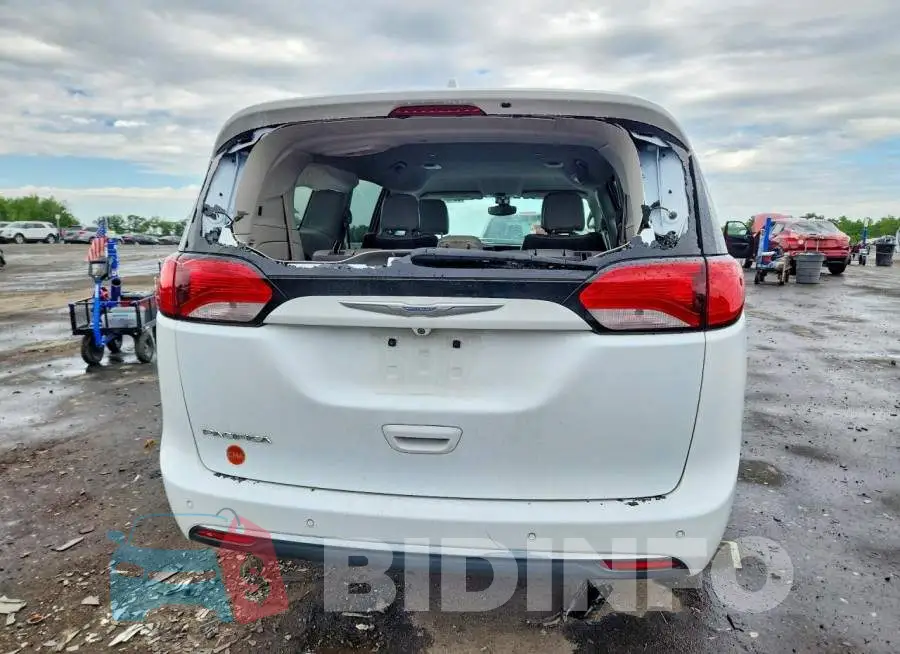 2C4RC1EG4HR653555 Photo# 6