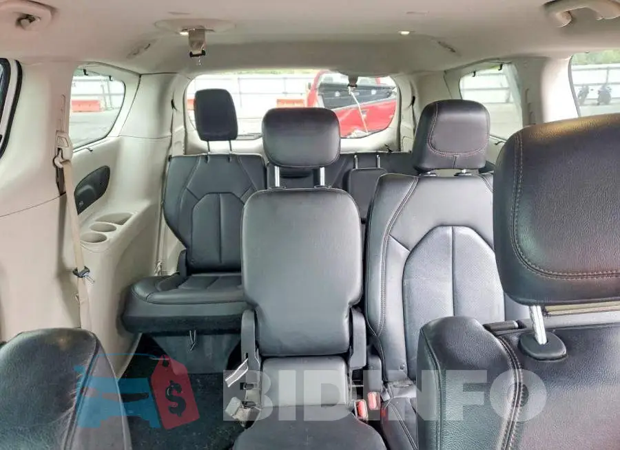2C4RC1EG4HR657430 Photo# 10