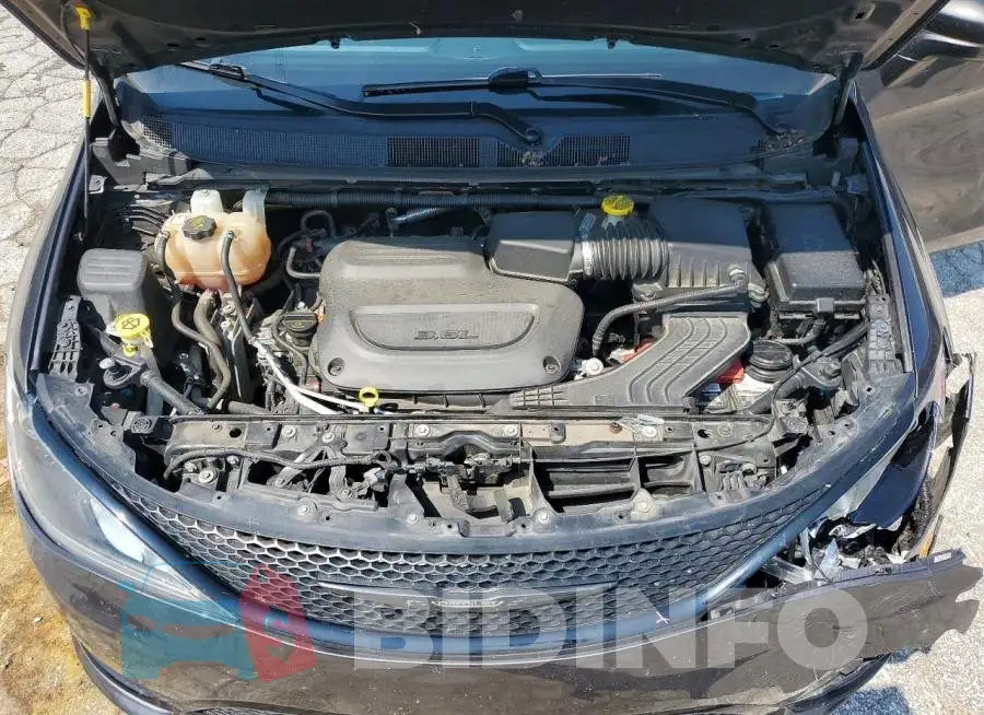2C4RC1FG4LR183082 Photo# 11