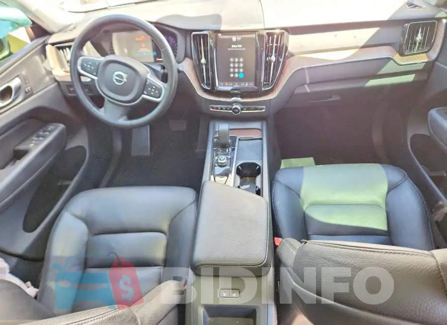 YV4L12RK8N1961454 Photo# 8