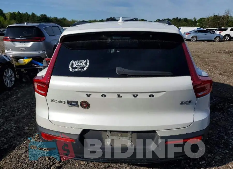 YV4L12UL8R2201427 Photo# 6