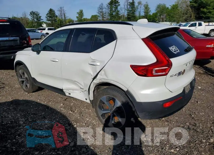 YV4L12UL8R2201427 Photo# 2