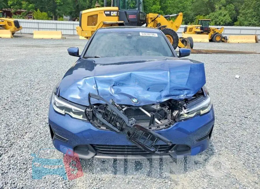 3MW5R1J01M8B58873 Photo# 5
