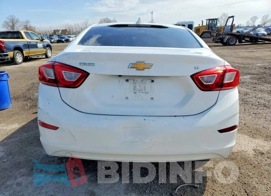 1G1BE5SM3J7226655 Photo# 6