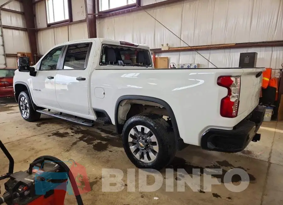 2GC4YME77R1195149 Photo# 2