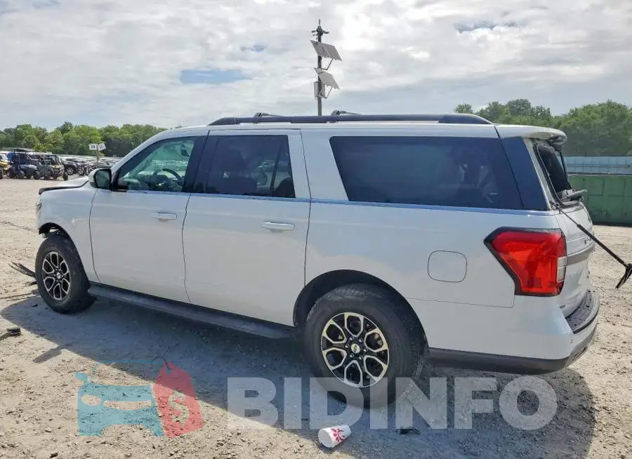 1FMJK1J81REA32251 Photo# 2
