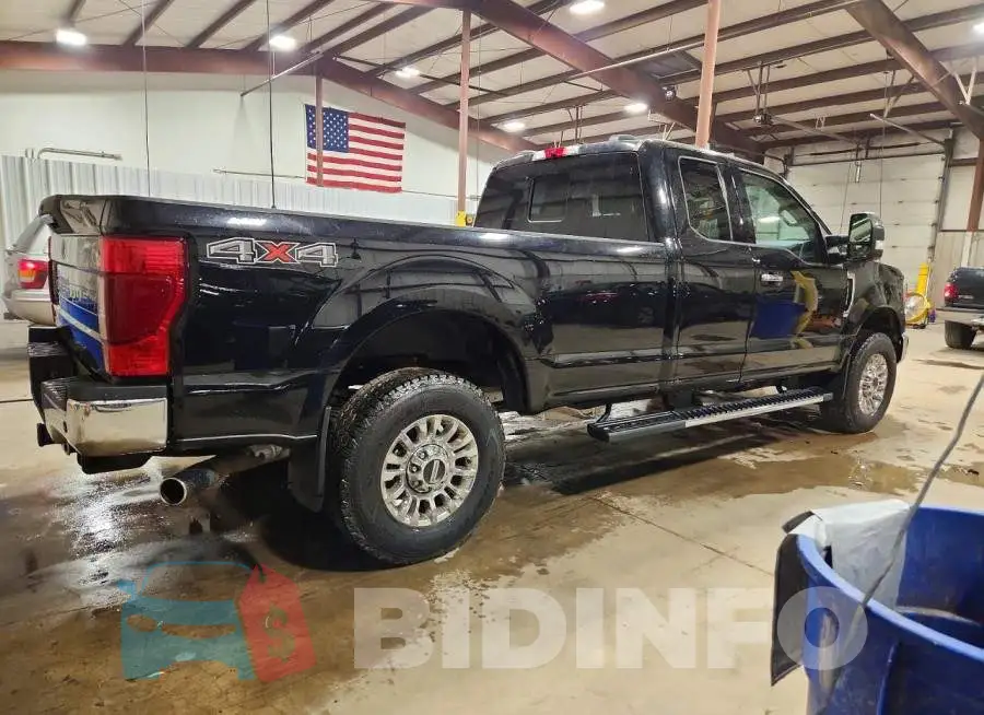 1FT8X3BN6MED65722 Photo# 3
