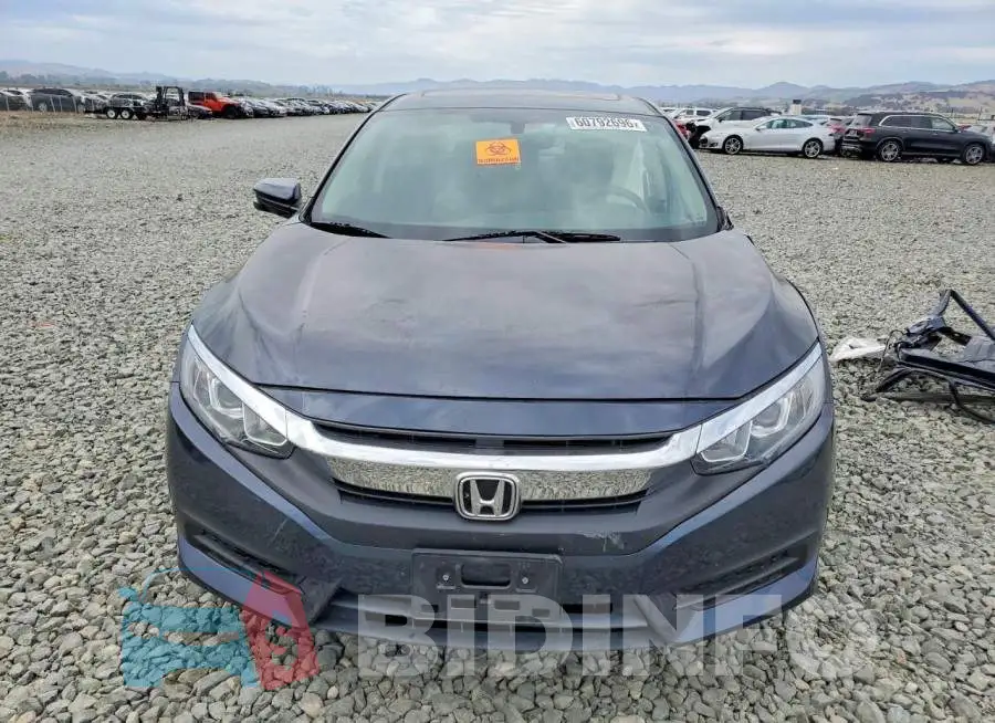 19XFC2F70HE228861 Photo# 5