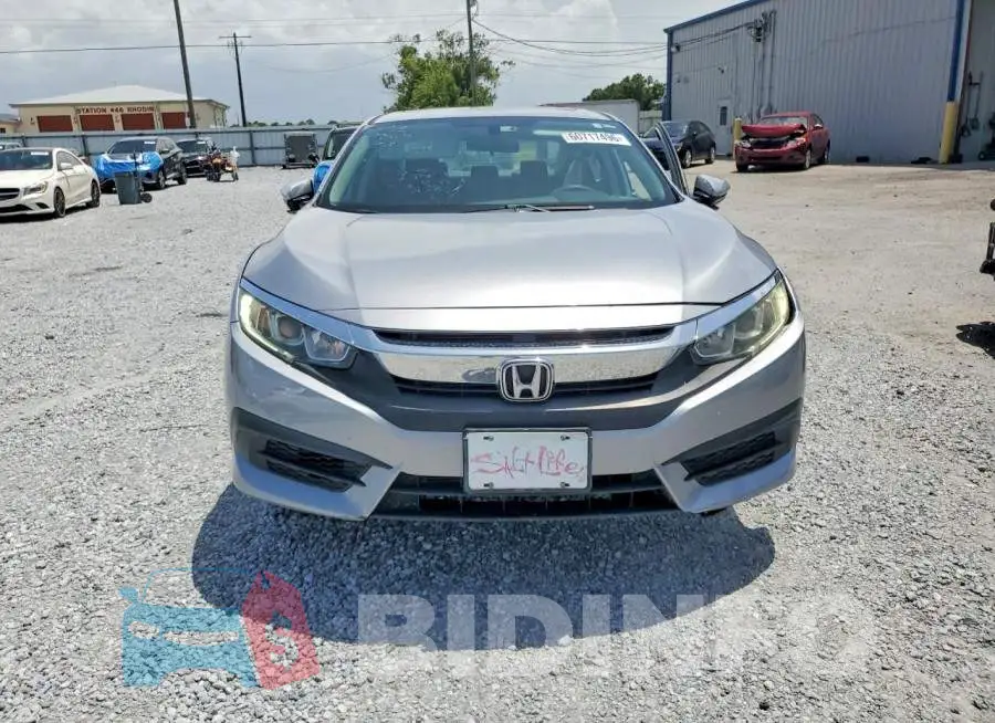 19XFC2F73HE002815 Photo# 5
