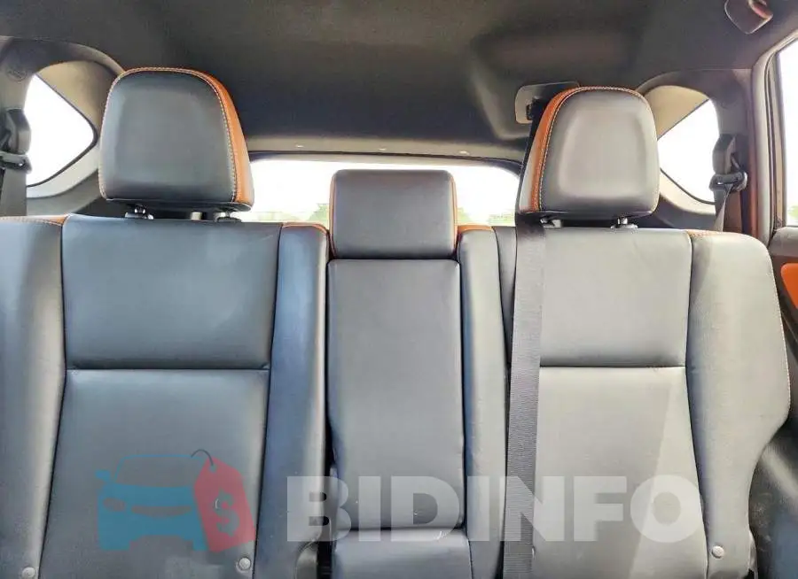 2T3JFREV7JW697918 Photo# 10