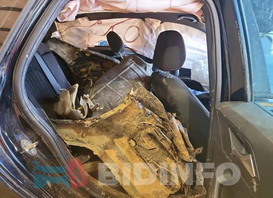 3VW6T7BU4LM042969 Photo# 10