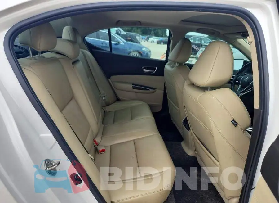 19UUB1F33KA010751 Photo# 10