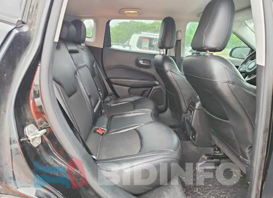3C4NJDBB8LT150437 Photo# 11