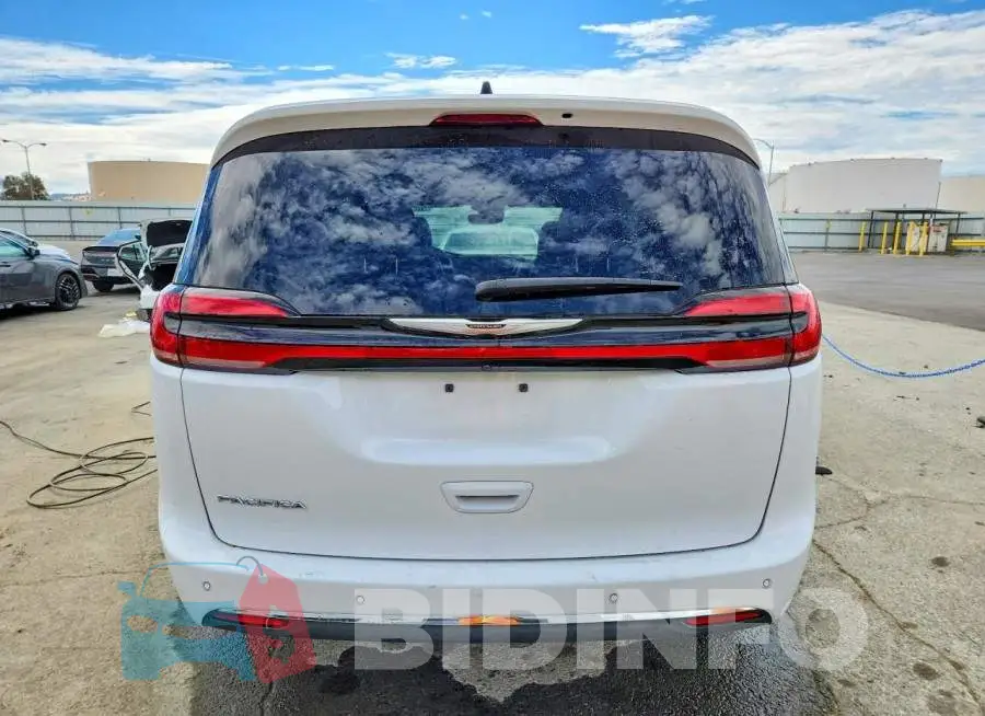 2C4RC1BG7SR552098 Photo# 6