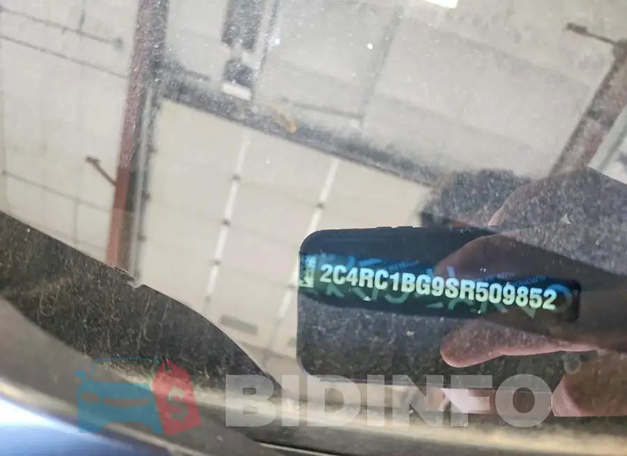 2C4RC1BG9SR509852 Photo# 13