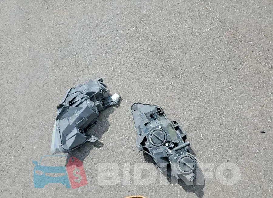 1G1FB1RS1H0179135 Photo# 12