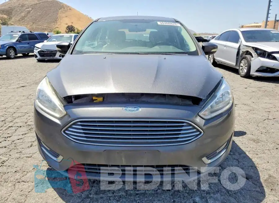 1FADP3N27JL283303 Photo# 5